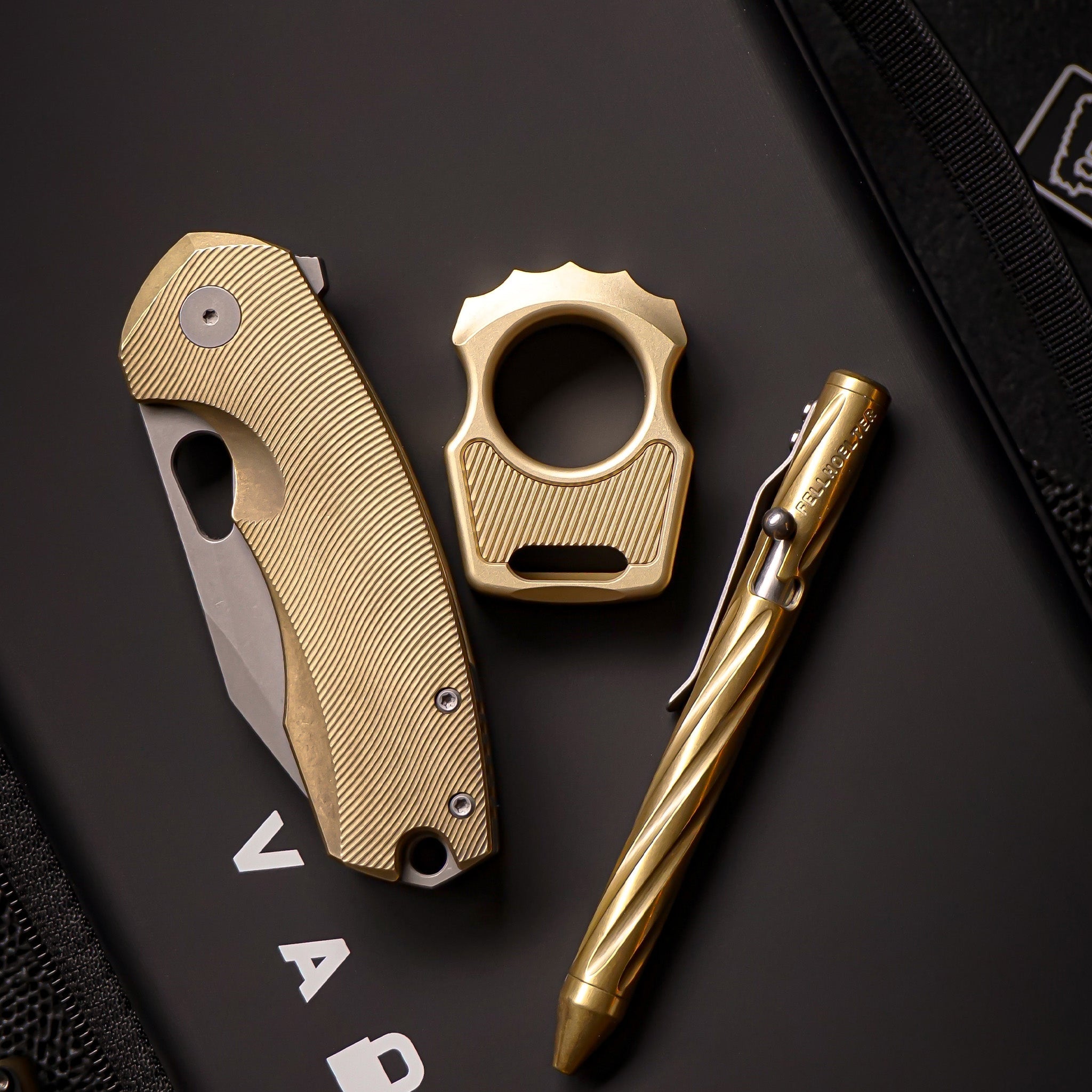 Set of Brass Swampy Alligator EDC Keychain & Replaceable Brass Diagonal Lines Pattern Inlay