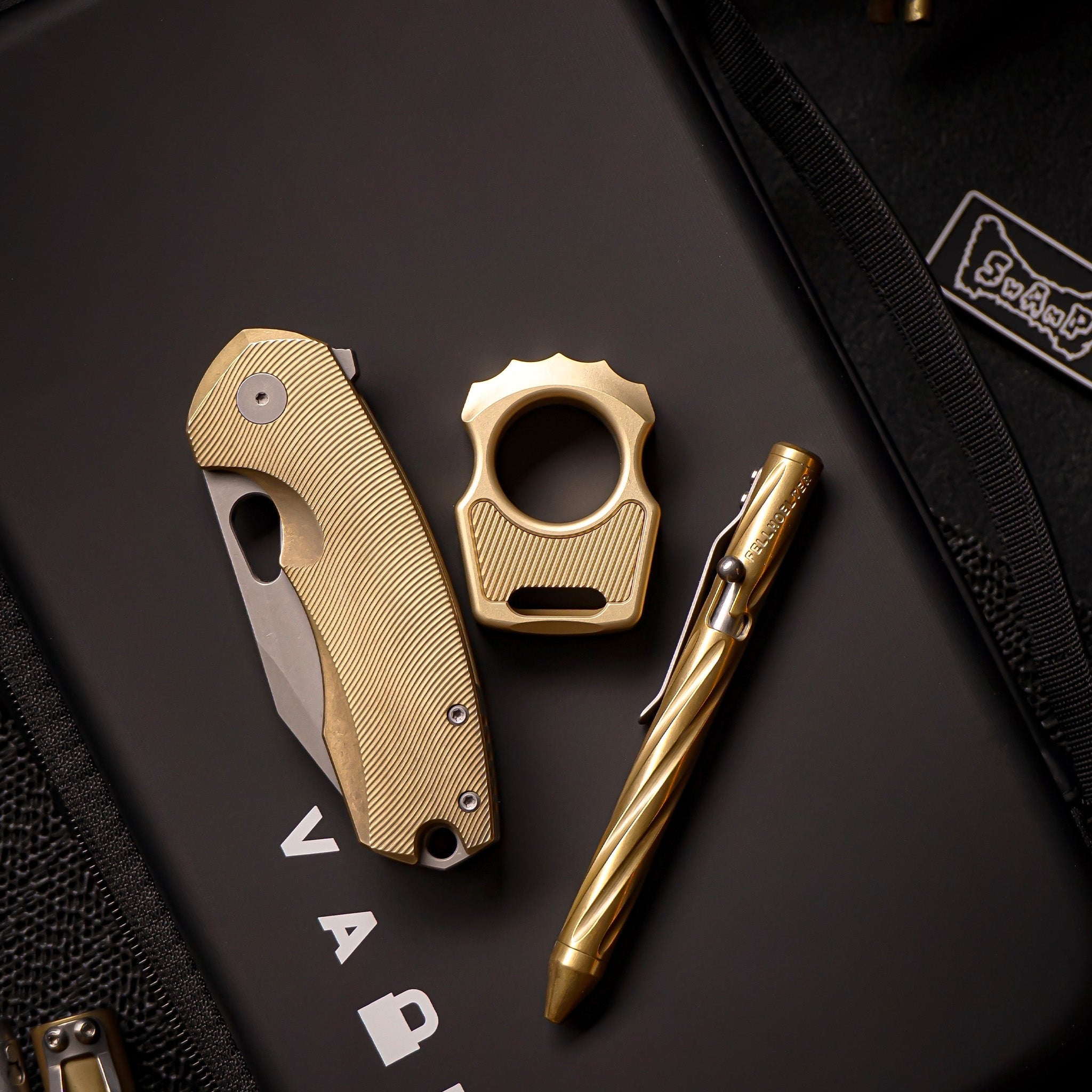 Set of Brass Swampy Alligator EDC Keychain & Replaceable Brass Diagonal Lines Pattern Inlay