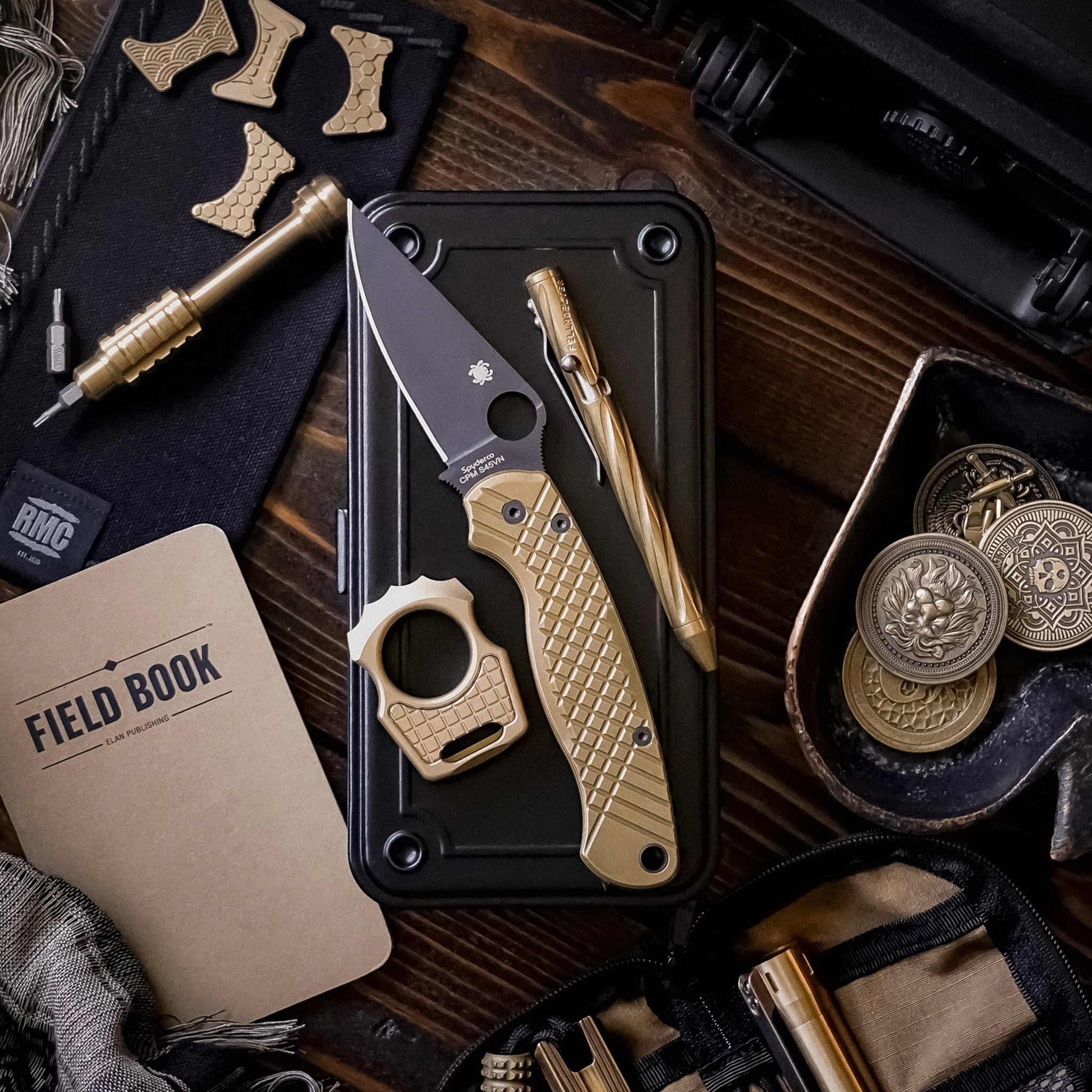 Set of Brass Fidget Keychain Swampy Alligator & Replaceable Brass Frag Pattern Inlay