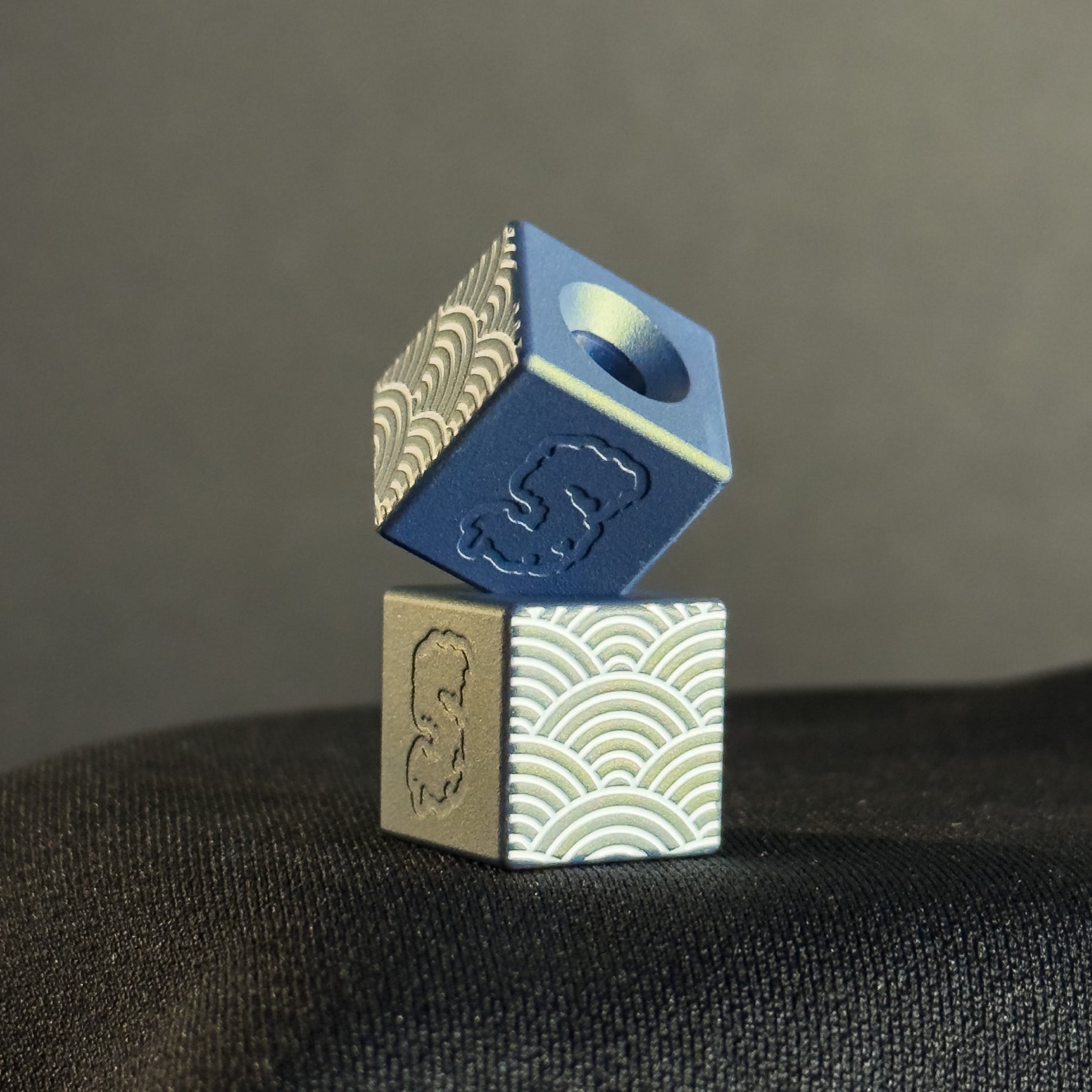 Cube Paracord Bead — White Seigaiha Pattern in Northern Lights Cerakote