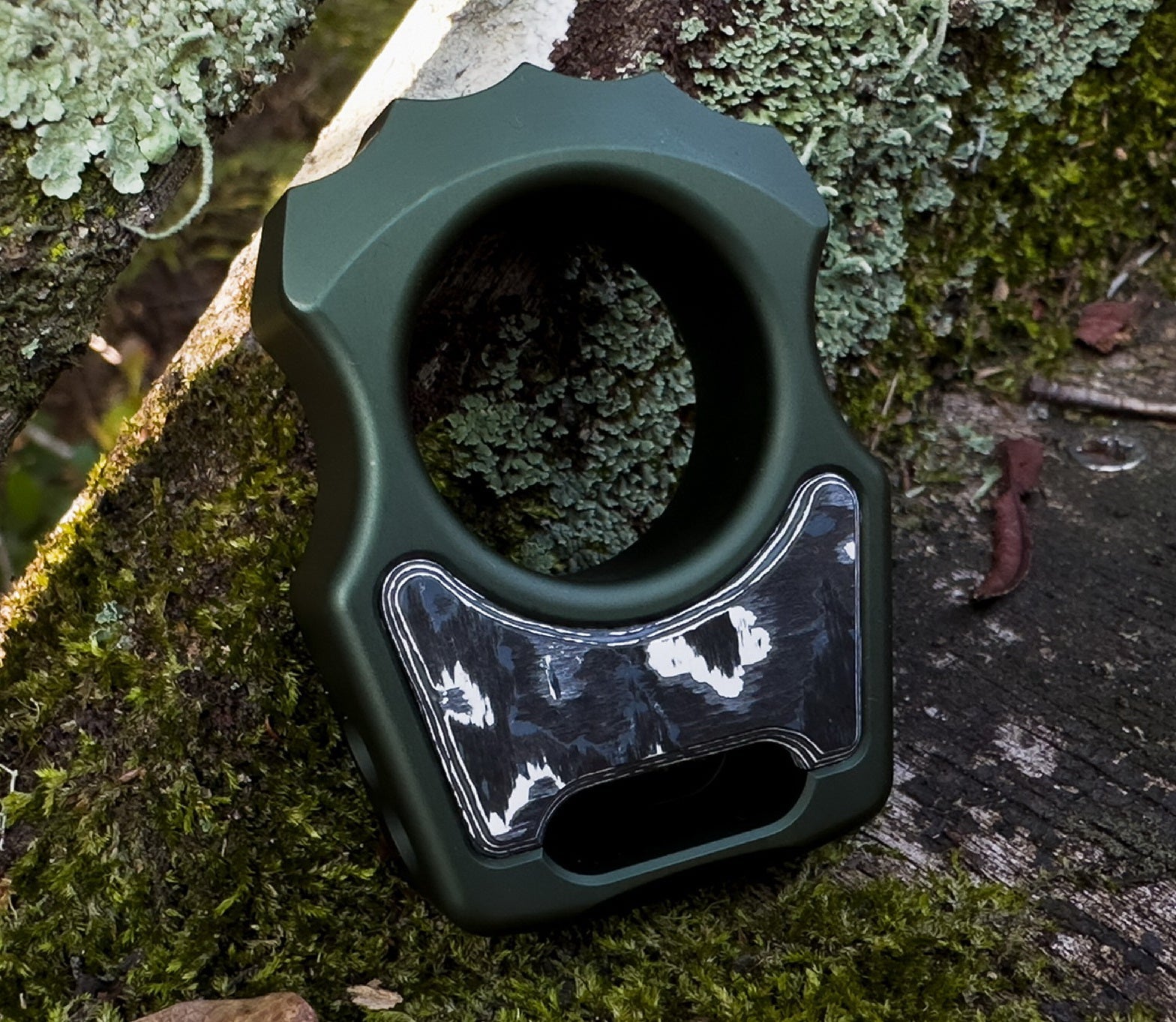 Carbon Fiber White Storm Inlay for Swampy Custom Keychains