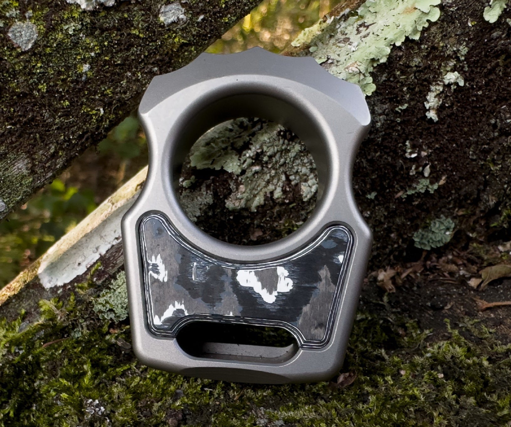 Carbon Fiber White Storm Inlay for Swampy Custom Keychains