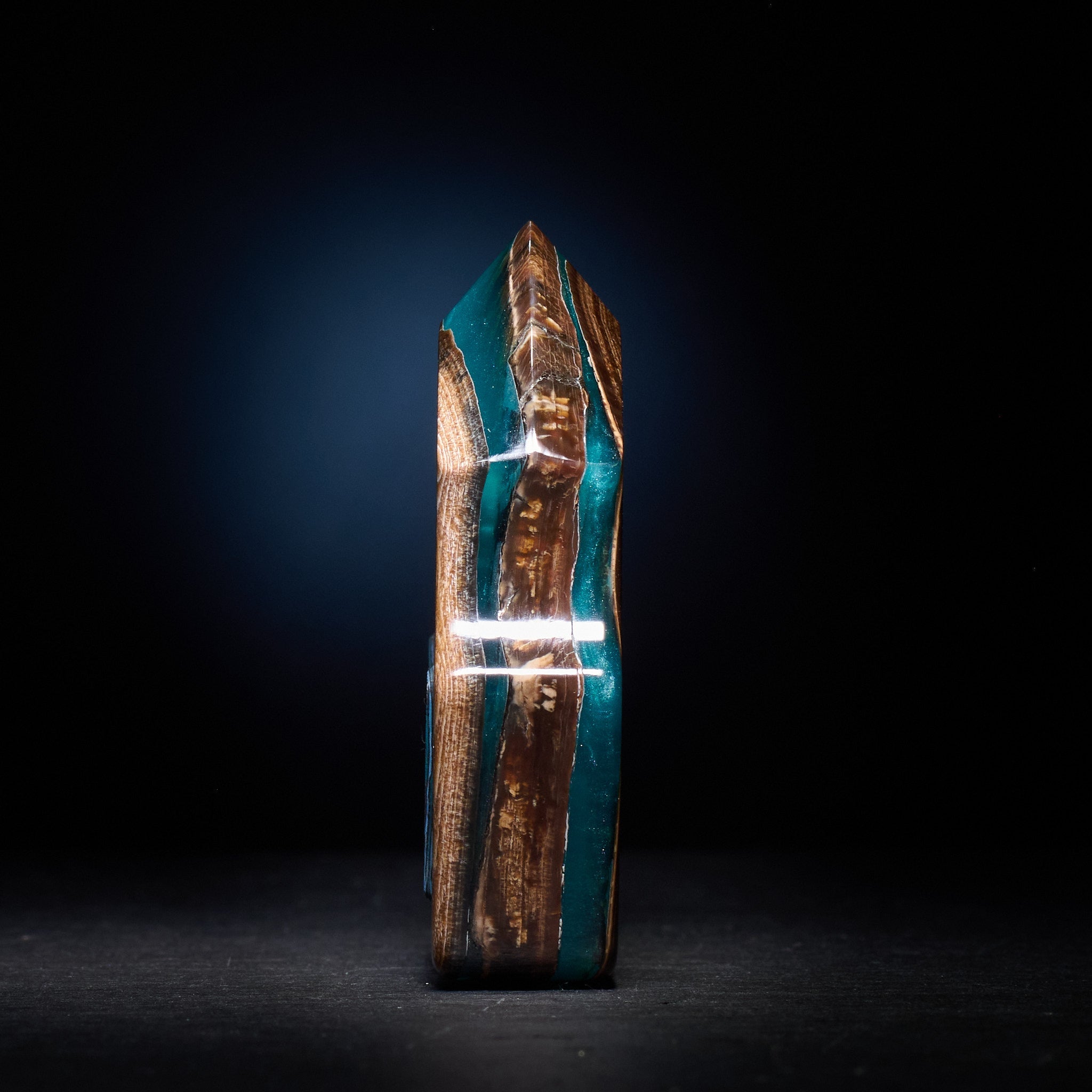 Stabilized Anancus Tusk EDC Keychain – Swampy Shark with Arctic Storm Carbon Fiber Inlay