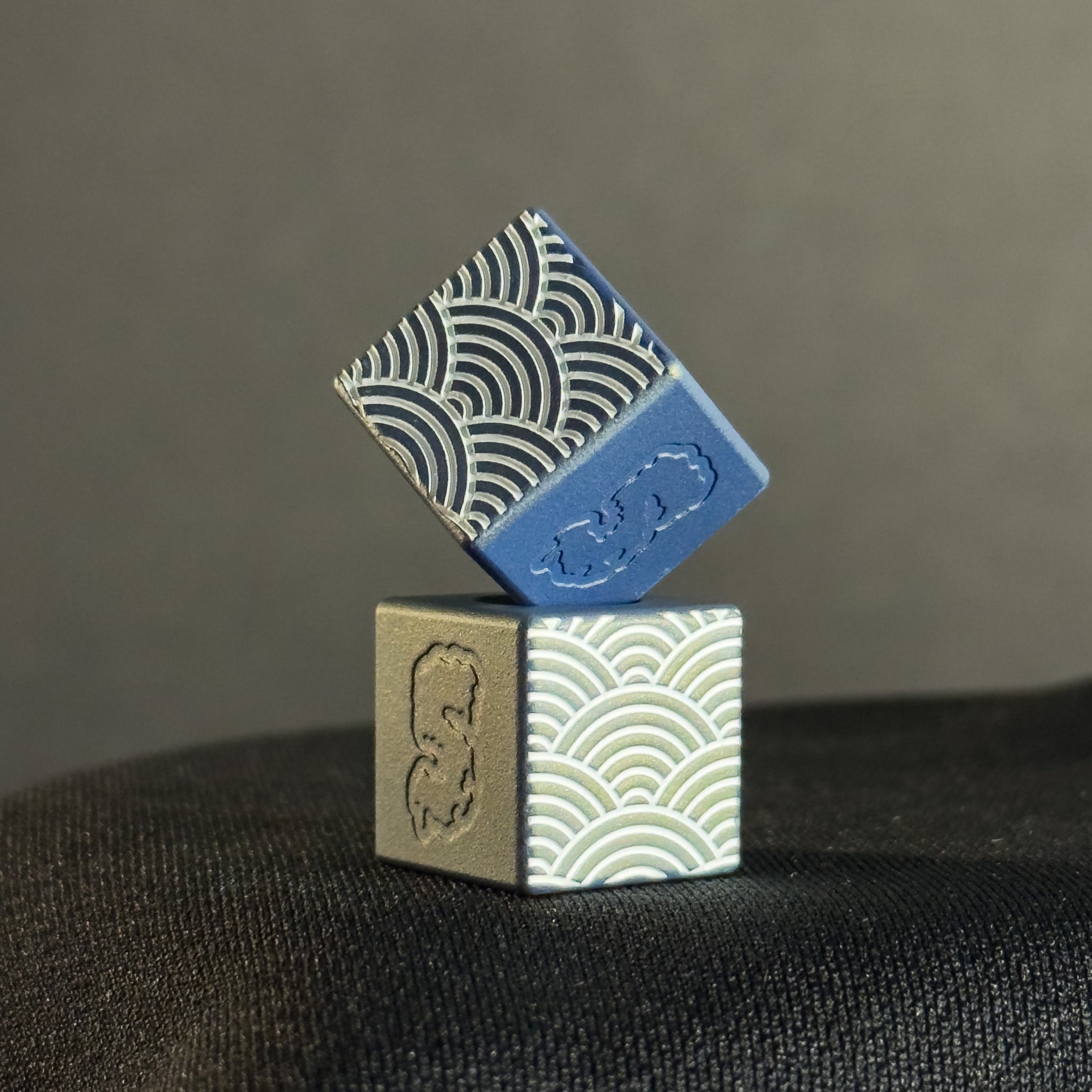 Cube Paracord Bead — White Seigaiha Pattern in Northern Lights Cerakote