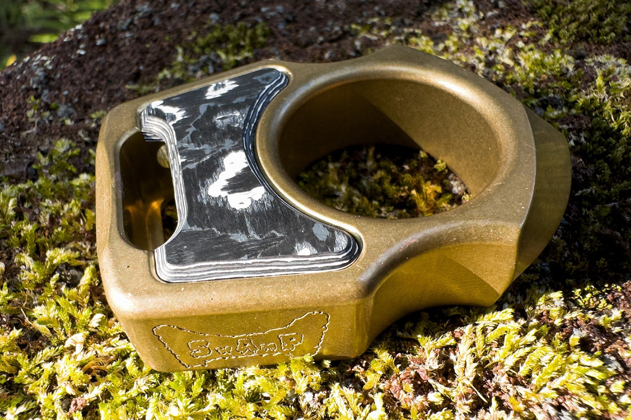 Carbon Fiber White Storm Inlay for Swampy Custom Keychains